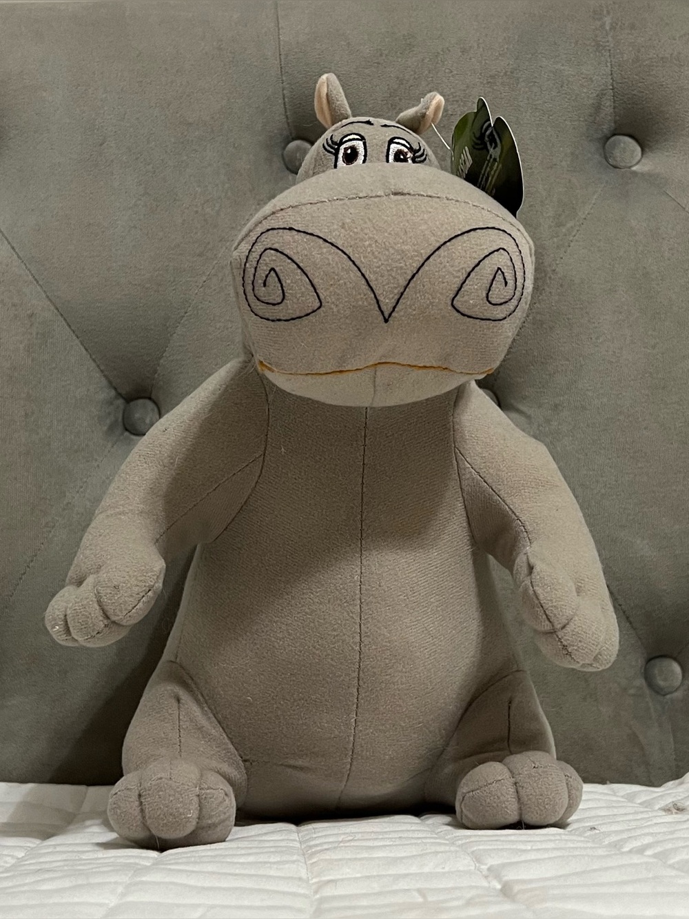 Madagascar 3 Gloria Hippo Plush Toy Stuffed Animal Sitting Hippopotamus NWT